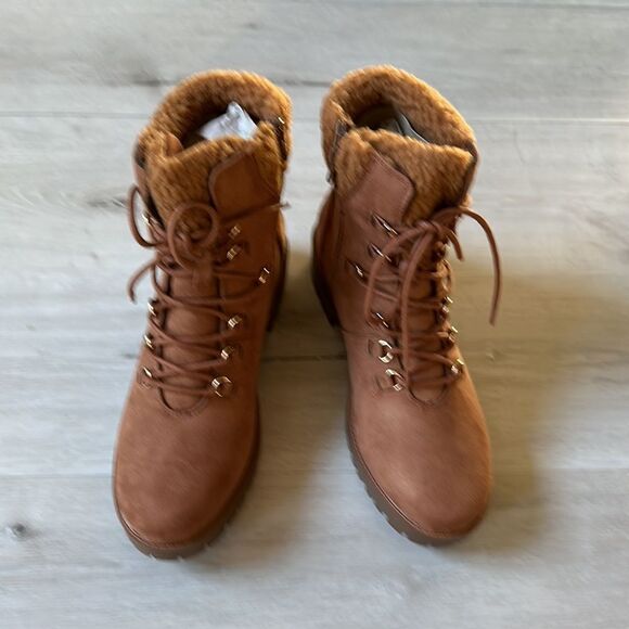 Sugar Womens Mendy Cozy Round Toe Lug Sole Ankle Boots Cognac 10M NWT IN PKG/BOX - Picture 6 of 7